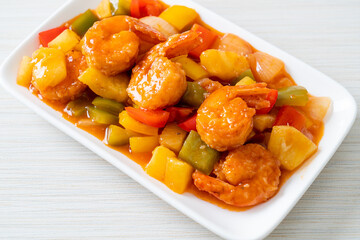 Stir-fried sweet and sour with fried shrimp