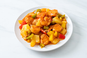 Stir-fried sweet and sour with fried shrimp