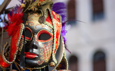 The cheerful mask with red shades