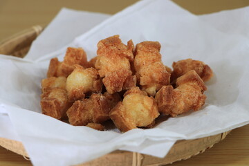 お正月に残った切り餅でつくる揚げ餅