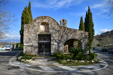A small country church on the road leading to the old town of Caserta.