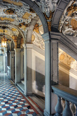 Venezia. Scuola Grande dei Carmini. Decorazioni a stucco del soffitto del corridoio