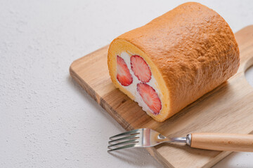 いちごのロールケーキ