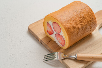 いちごのロールケーキ