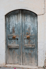 Backdrop alte blaue Holztür mit schöner Struktur und Patina 