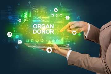 Obraz premium Close-up of a touchscreen with medical inscription