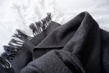 灰色のブランケット