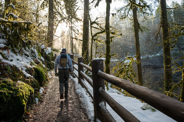 Sunrise hike through Silverfalls