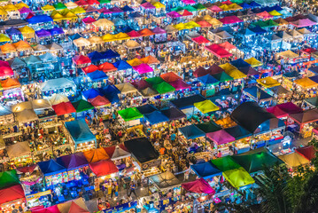Obraz premium Night view of the Train Market in Bangkok , Thailand