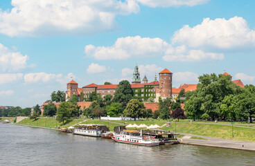 Obraz premium Krakow, Poland - nearly 1000 years old and part of the Unesco World Heritage Old Town Krakow, the Wawel Castle is a wonderful example of several architectural styles