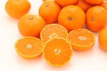 温州みかん　半分にカット