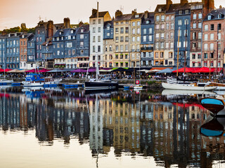 Fototapeta premium Picturesque view of Honfleur waterfront, famous village harbor in Normandy, France 