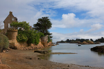 A quiet inlet on the eastern coast of the Île-de-Bréhat, Côtes-d'Armor, Brittany, France, looking across to l'Île Lavrec