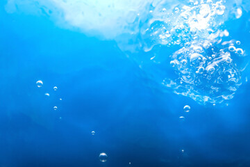 Naklejka na ściany i meble 青い綺麗な水と泡のテクスチャ