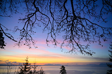 Fototapeta na wymiar Sunset over the San Juan Islands In The Pacific Northwest