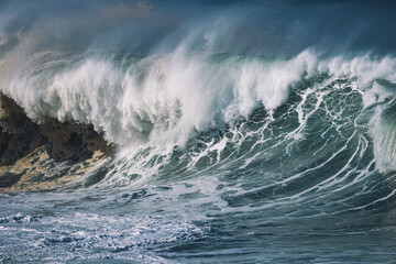 Fototapeta na wymiar Big ocean waves in a stormy day