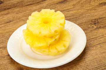 Sweet pineapple rings in the bowl