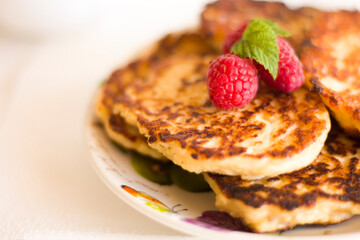 closeup pancakes with raspberry and mint breakfast sweet dessert sugar food eat yummy tasty bakery morning berry fruits berries plate delicious pastry nobody
