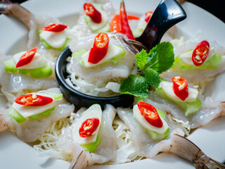 lot shrimp spicy salad