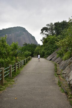 Caminhada na Trilha do Morro Da Urca, Rio deJaneiro.
