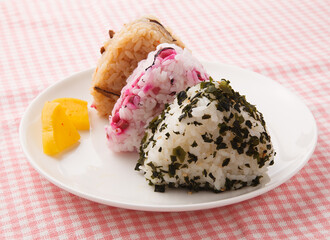 おにぎり　おむすび　 家庭料理