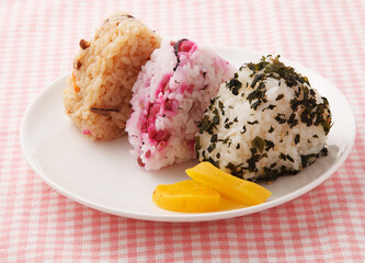 おにぎり　おむすび　 家庭料理