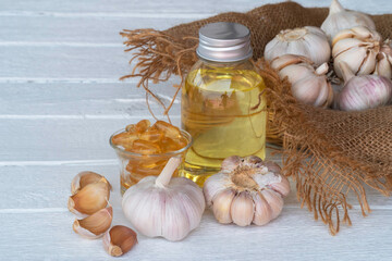 Transparent capsule of garlic extract oil