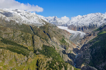 Der UNESCO Panoramaweg von der Belalp zur Riederfurka mit Blick auf den Aletsch-Gletscher, Schweiz - 489820284