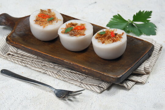 kue talam ebi or Chwee Kuih also known as Water Cakes 