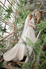 Fototapeta premium Beautiful bride and groom on their wedding day.