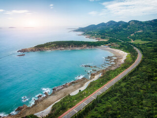 Obraz premium aerial photography outdoor coastline island road