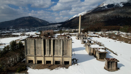 廃墟探訪　雪景色の廃工場をドローンで空撮　
