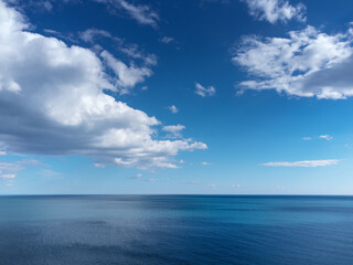 Fototapeta premium sea and cloudy sky