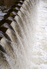 Wehr einer Wasserkraftanlage