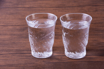 コップと水