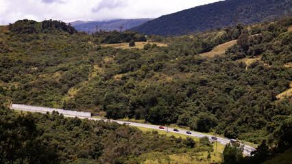 Fototapeta na wymiar Road in the Colonbia mountains