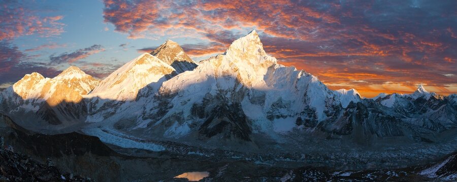 Mount Everest evening sunset panoramic view