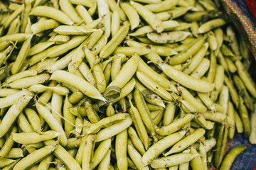 Hermosa fotografía de arvejas amontonadas