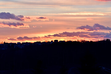Obraz premium Der Himmel brennt -Sonnenuntergang am Horizont