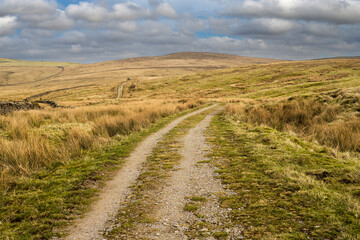 Fototapeta na wymiar Walking the Settle Loop above Settle and Langcliffe in the Yorkshire Dales