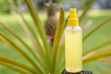 pineapple Curly hair spray with plant