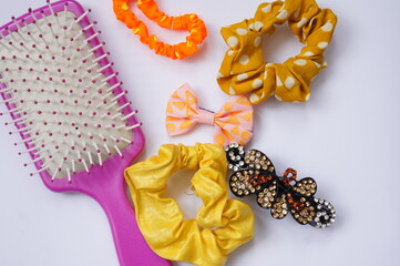 girl's hair kit from comb and hair clips