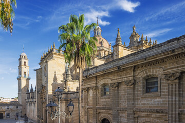 Fototapeta na wymiar Western facade of the San Salvador Cathedral in Jerez de la Frontera