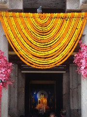 golden buddha statue
