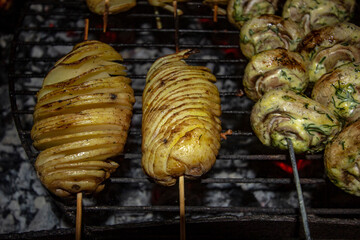 spirally sliced ​​potatoes with olive oil and spices