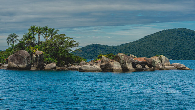 Boatcruise from Paraty to the beautiful islands and beaches around the coast.  Februari 11 2022, Paraty RJ Brazil.