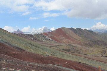 Cerro de los siete colores en perú,  Montaña 7 colores Paseo por Machupicchu, vacaciones tradicionales peruanas,  7 maravillas del mundo