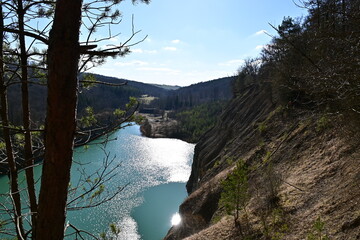 Biotop, See im ehemaligem Steinbruch bei Schweinfurt, Franken, Bayern