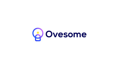 Obraz premium O Initial letter with people logo vector