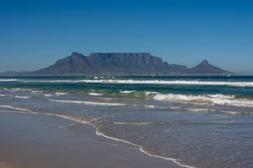 Photo sur Plexiglas Montagne de la Table Bloubergstrand beach with a view of Table Mountain in Cape Town